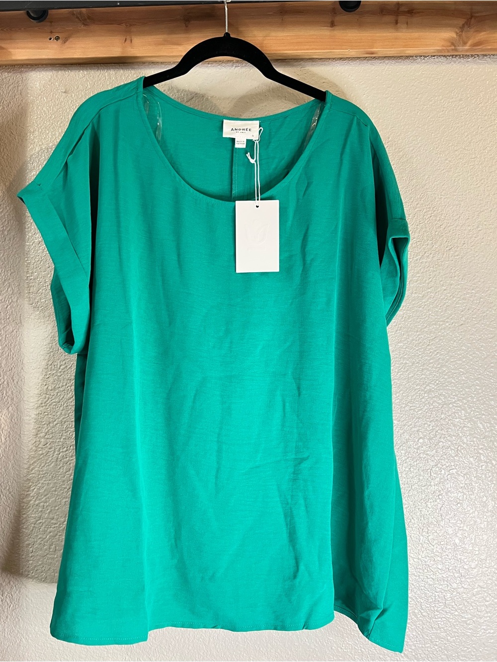 {Plus} 1X ANDREE BY UNIT Teal Short-Sleeve Scoop Neck Top NWT